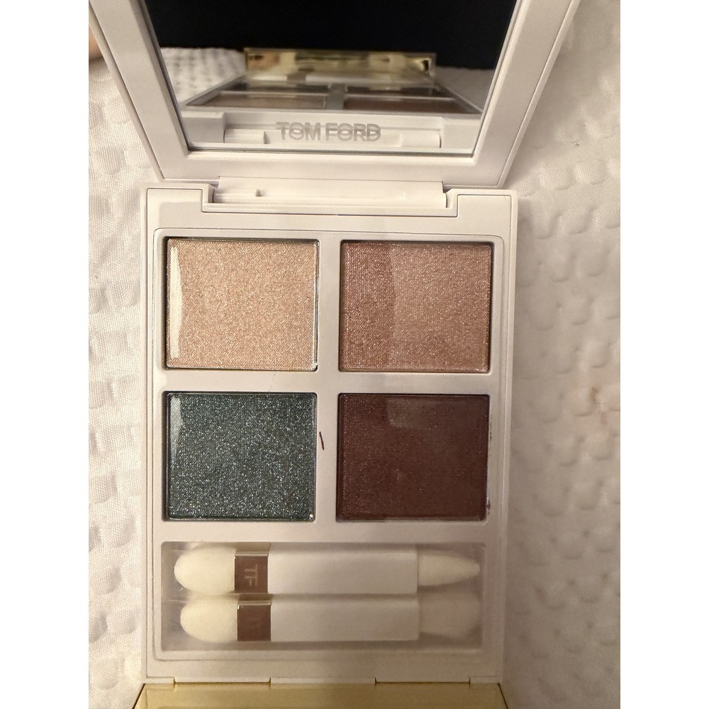 Tom Ford Soleil Eye Color Quad 01 Emerald Dusk Eyeshadow Palette 0.21oz 6g NEW - Picture 2 of 6